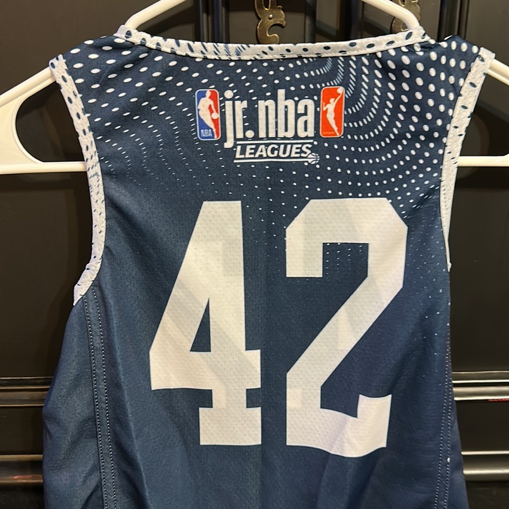 NBA New Orleans Pelicans JR sports apparel reversible jersey YOUTH S Reversible - Picture 12 of 14